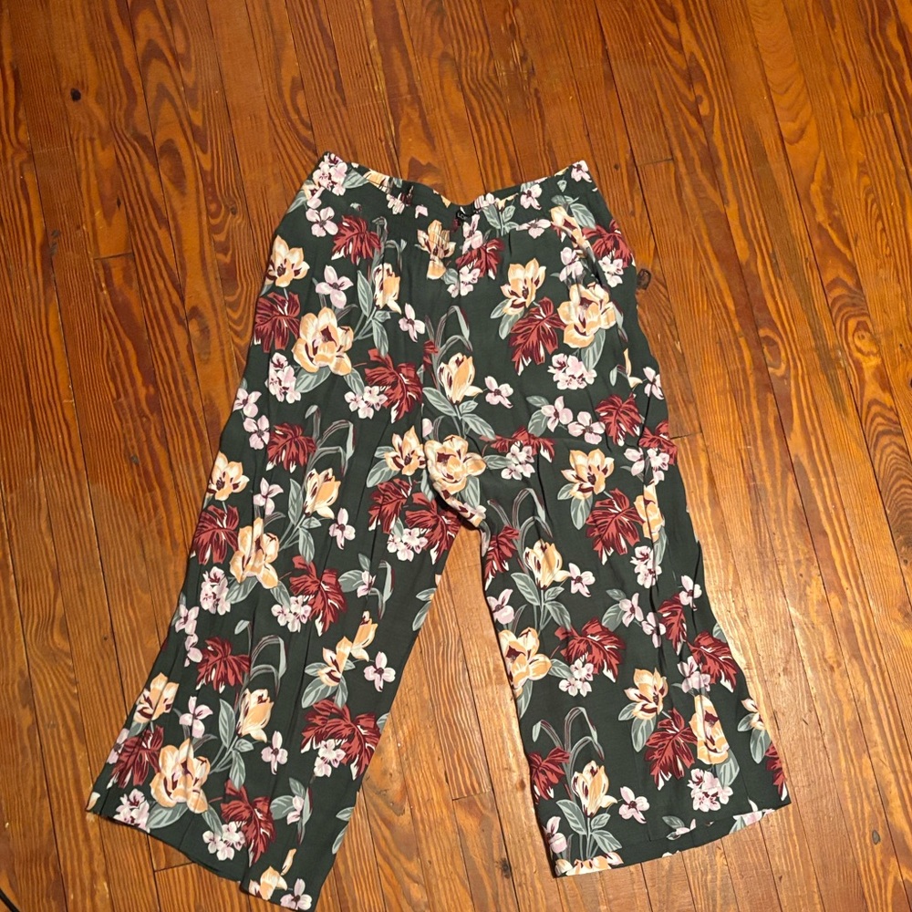 Loft Green Floral Wide Leg Crop Pants- Large